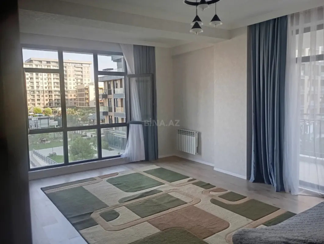 Kirayə verilir 2 otaqlı mənzil 85 m²