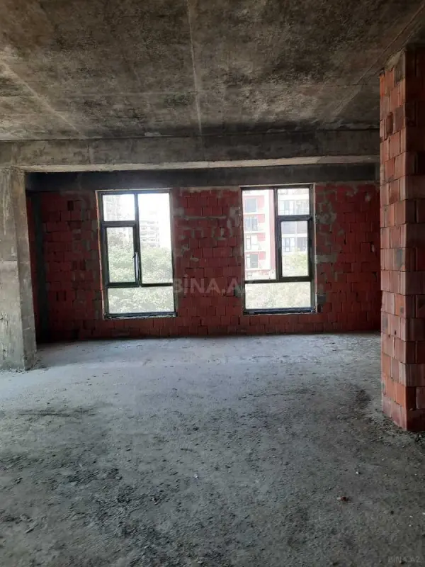 Satılır 3 otaqlı mənzil 142 m²