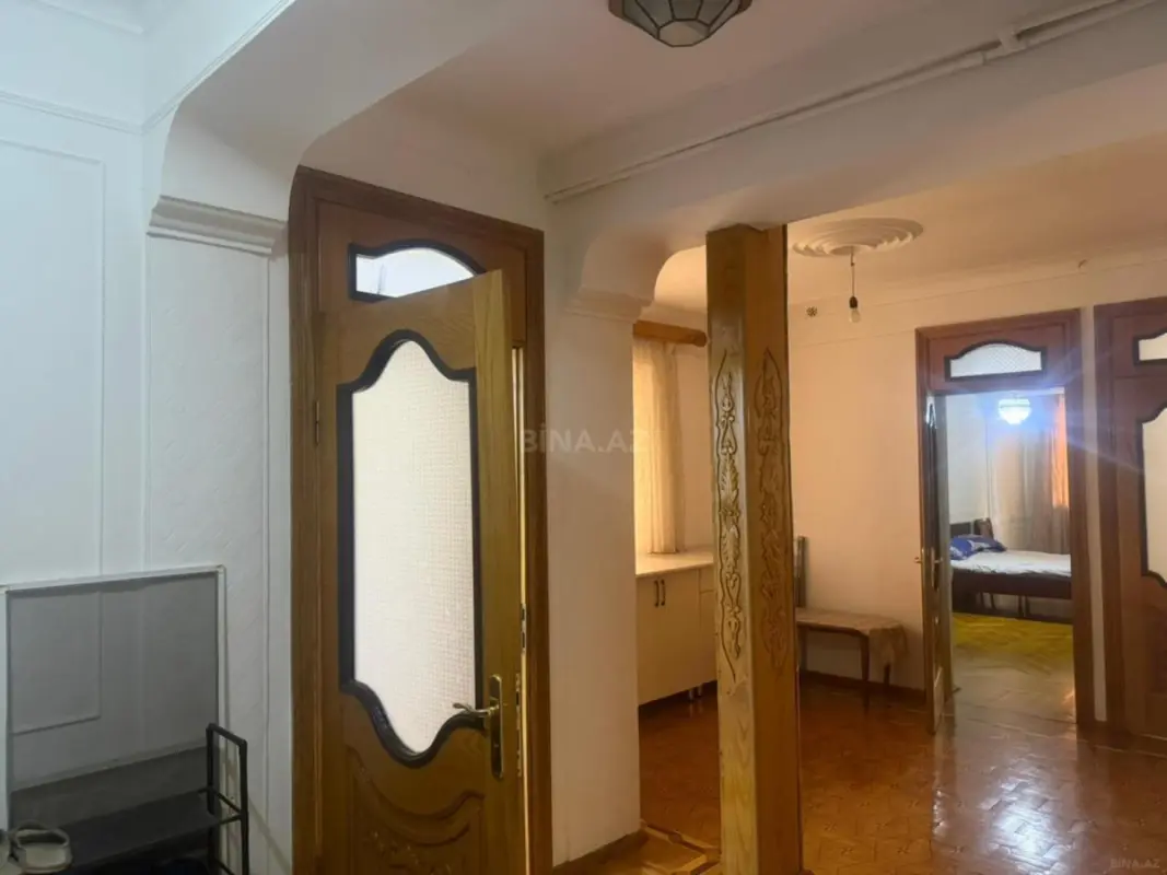 Kirayə verilir 2 otaqlı mənzil 80 m²