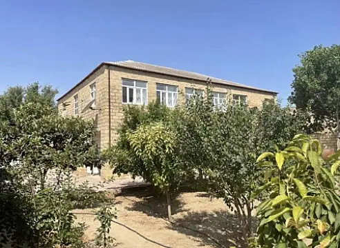 Satılır 9 otaqlı həyət evi 400 m² — Bakı, Novxanı 9 otaq 400.00 m²