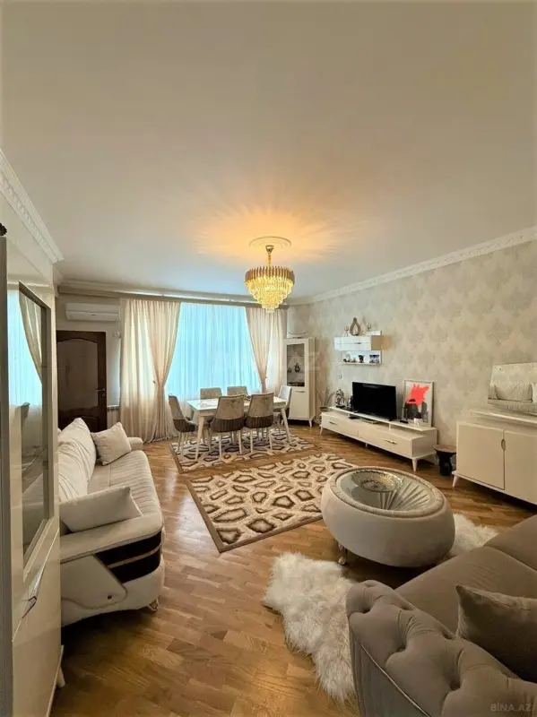 Satılır 2 otaqlı mənzil 62 m²