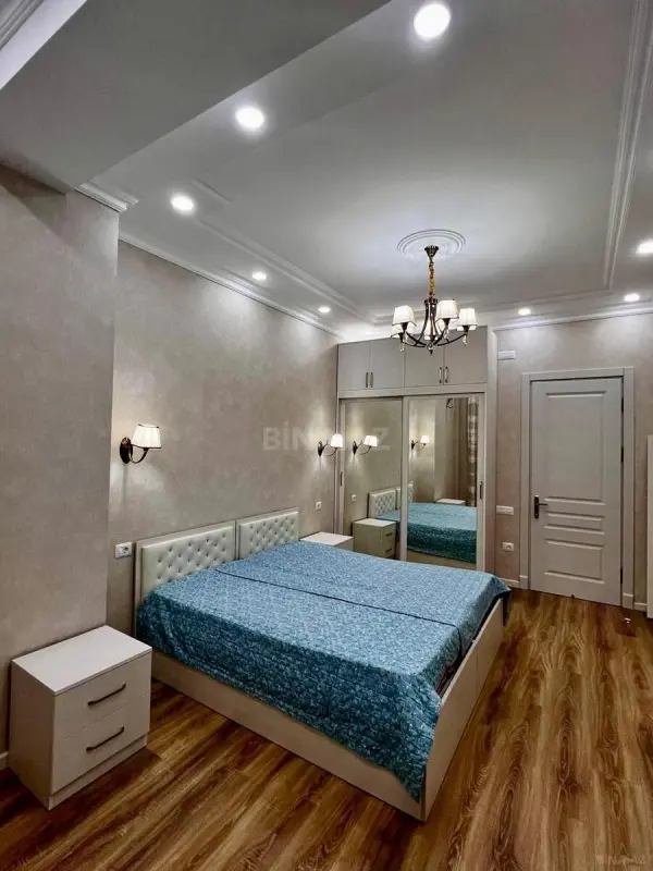 Kirayə verilir 3 otaqlı mənzil 135 m²