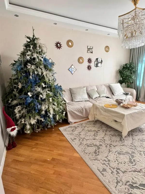 Satılır 4 otaqlı mənzil 100 m²
