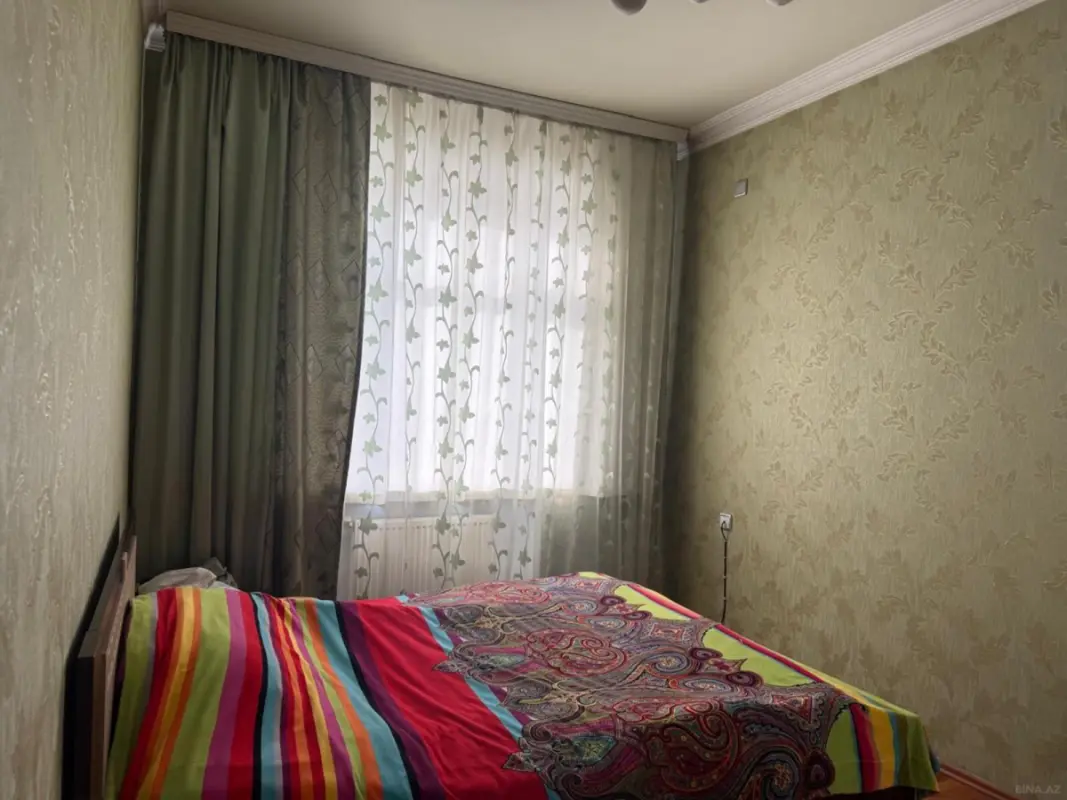 Satılır 3 otaqlı mənzil 105 m²