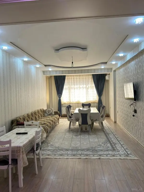 Kirayə verilir 2 otaqlı mənzil 115 m²