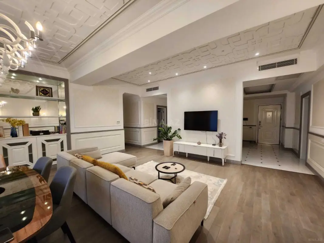 Kirayə verilir 3 otaqlı mənzil 157 m²