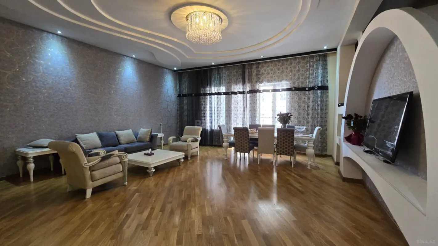 Satılır 3 otaqlı mənzil 162 m²