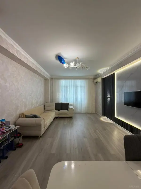 Satılır 3 otaqlı mənzil 105 m²