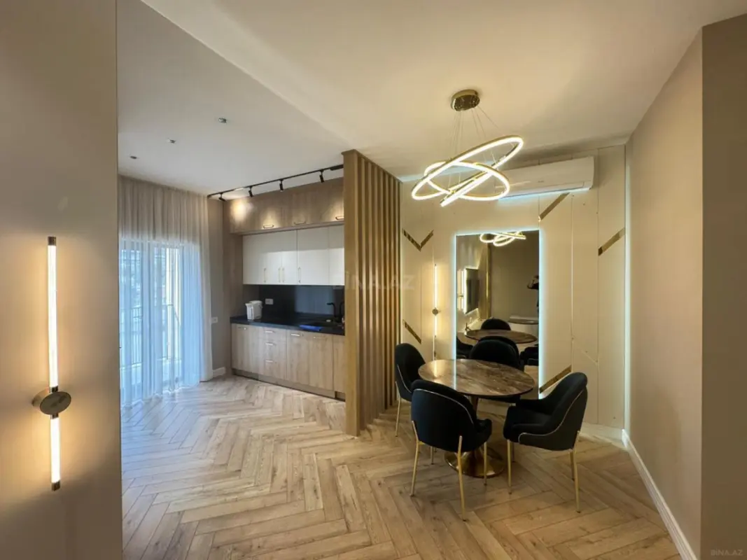 Kirayə verilir 2 otaqlı mənzil 68 m²