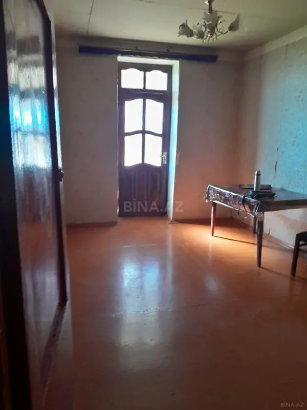 Satılır 5 otaqlı mənzil 150 m²