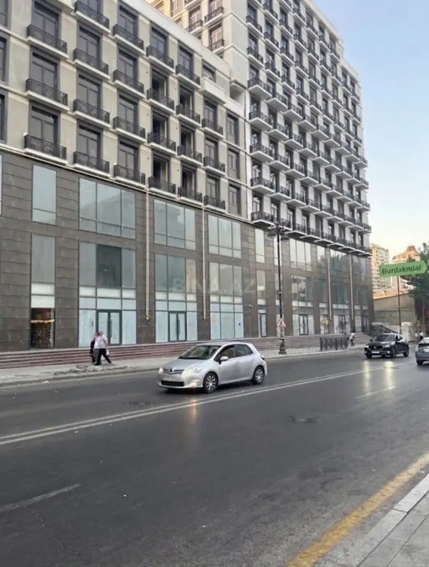Kirayə verilir obyekt 350 m²