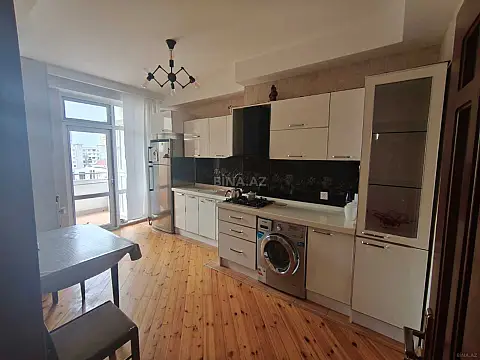 Kirayə verilir 3 otaqlı mənzil 118 m² — Bakı, Həzi Aslanov qəs. 3 otaq 118.00 m²
