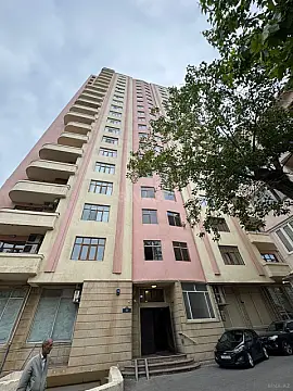 Satılır 4 otaqlı mənzil 230 m² — Bakı 4 otaq 230.00 m²