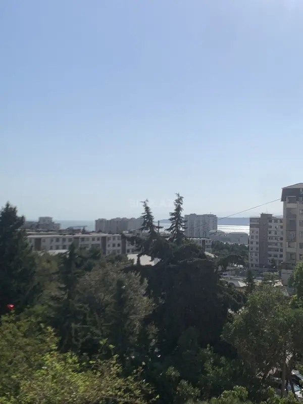 Kirayə verilir 4 otaqlı mənzil 73 m²