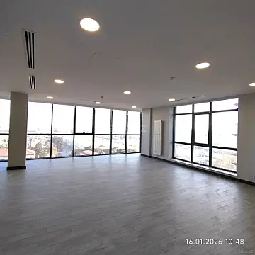 Kirayə verilir 2 otaqlı ofis 131 m² — Bakı 2 otaq 131.00 m²