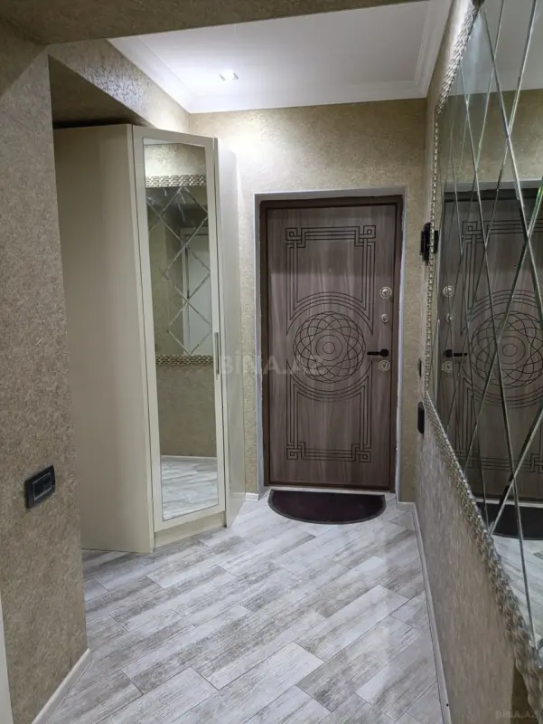 Satılır 2 otaqlı mənzil 78 m²