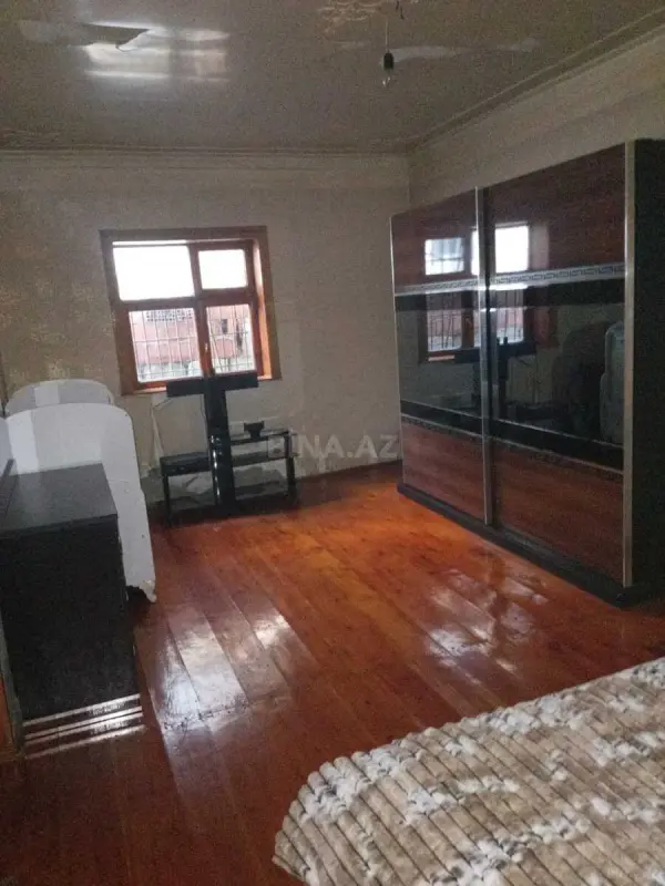 Satılır 4 otaqlı həyət evi 100 m²