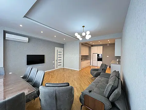 Kirayə verilir 3 otaqlı mənzil 180 m² — Bakı, Sahil qəs. 3 otaq 180.00 m²