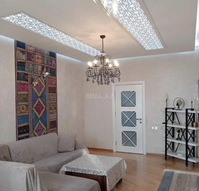 Satılır 3 otaqlı mənzil 105 m²
