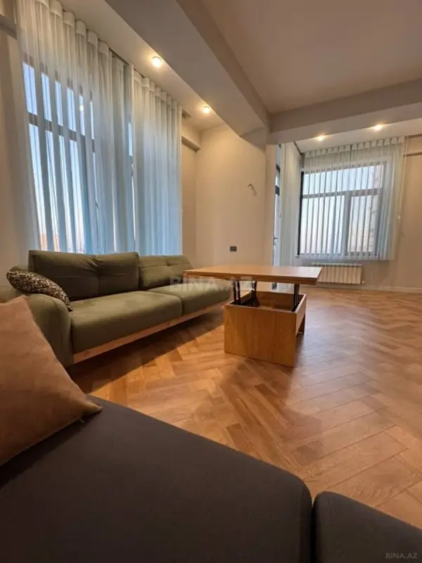 Satılır 3 otaqlı mənzil 101 m²