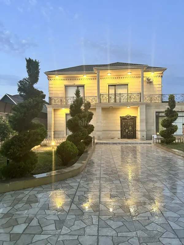 Satılır 5 otaqlı həyət evi 400 m²