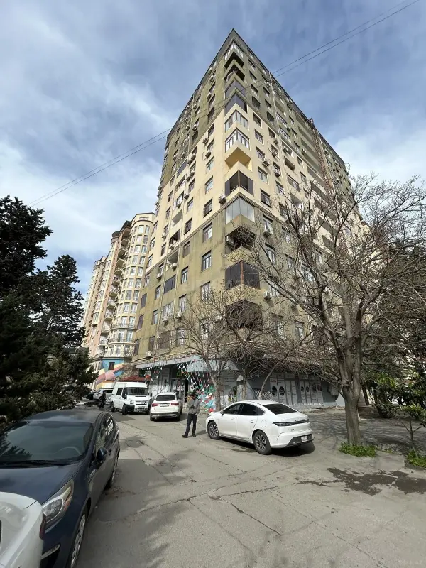 Satılır 2 otaqlı mənzil 57 m²