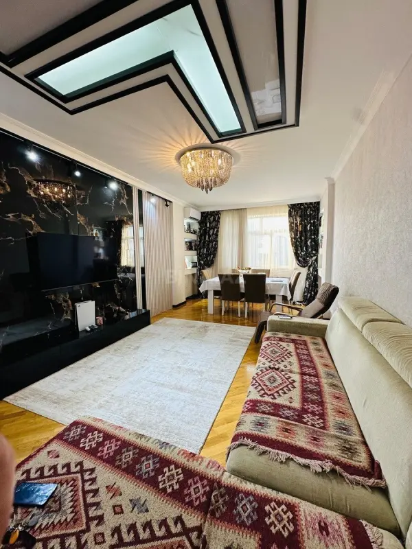 Satılır 3 otaqlı mənzil 115 m²