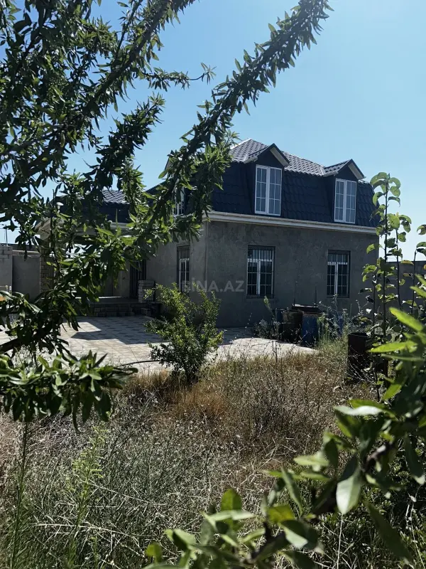 Satılır 4 otaqlı həyət evi 180 m²