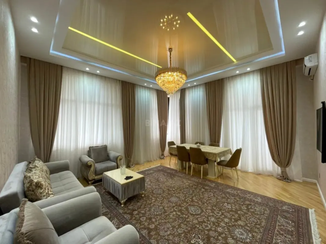 Kirayə verilir 3 otaqlı mənzil 135 m²