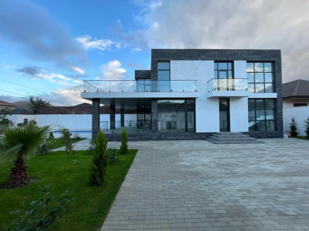 Satılır 5 otaqlı həyət evi 350 m²