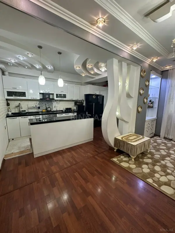 Satılır 3 otaqlı mənzil 98 m²