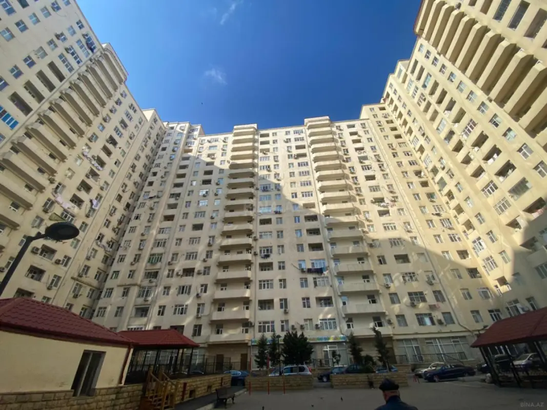 Satılır 2 otaqlı mənzil 58 m²