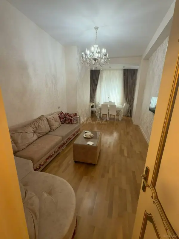 Kirayə verilir 2 otaqlı mənzil 74 m²