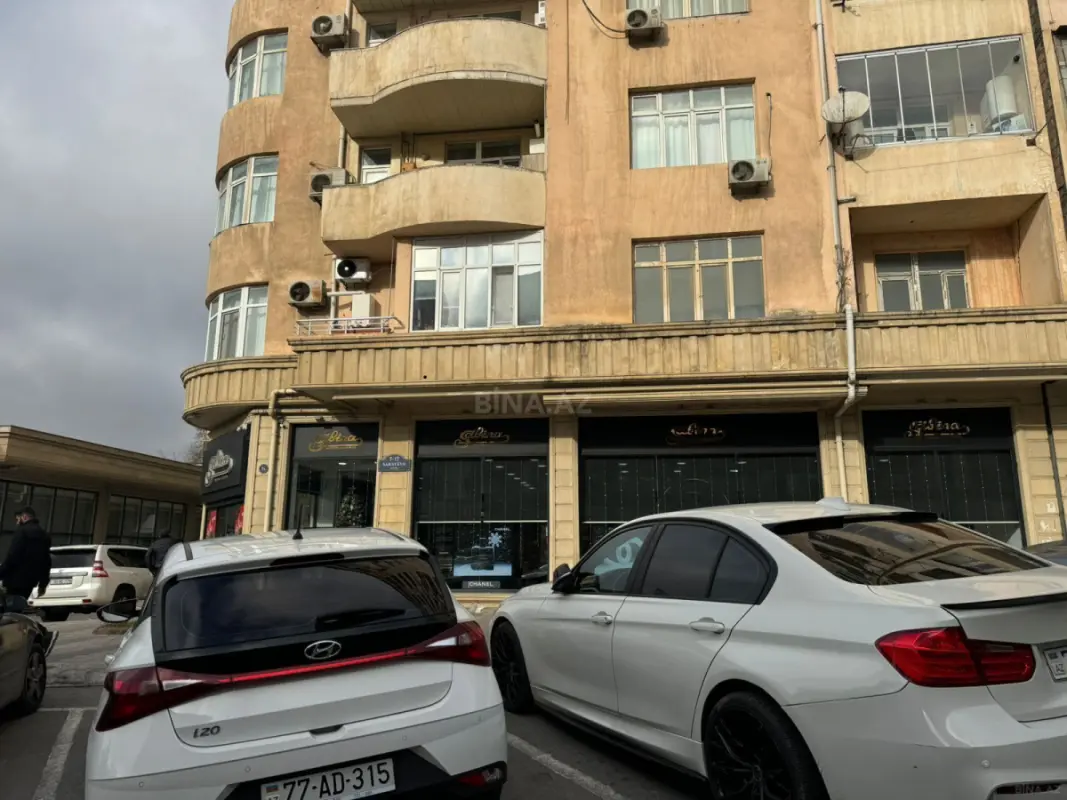 Satılır 2 otaqlı mənzil 94 m²