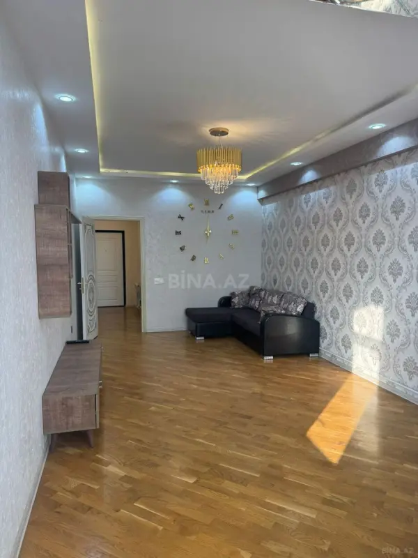 Kirayə verilir 2 otaqlı mənzil 75 m²