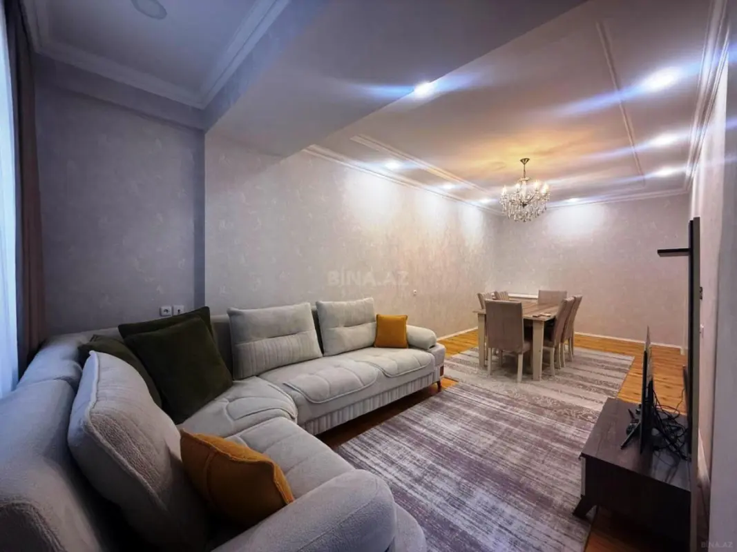 Kirayə verilir 2 otaqlı mənzil 75 m²
