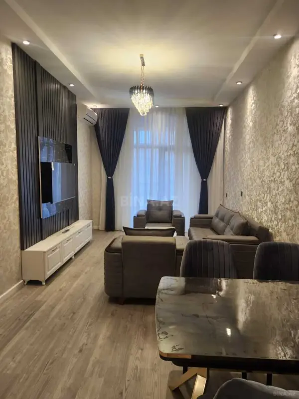 Kirayə verilir 2 otaqlı mənzil 69 m²