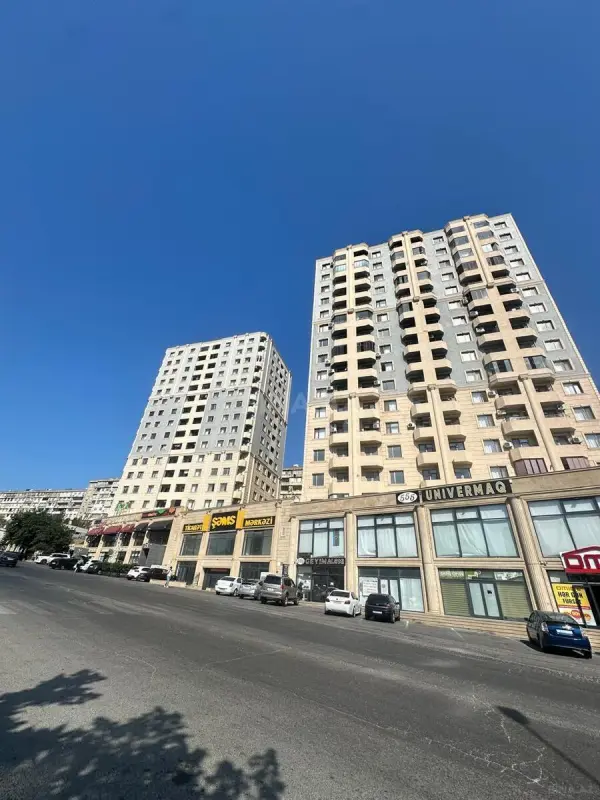 Satılır 3 otaqlı mənzil 93 m²