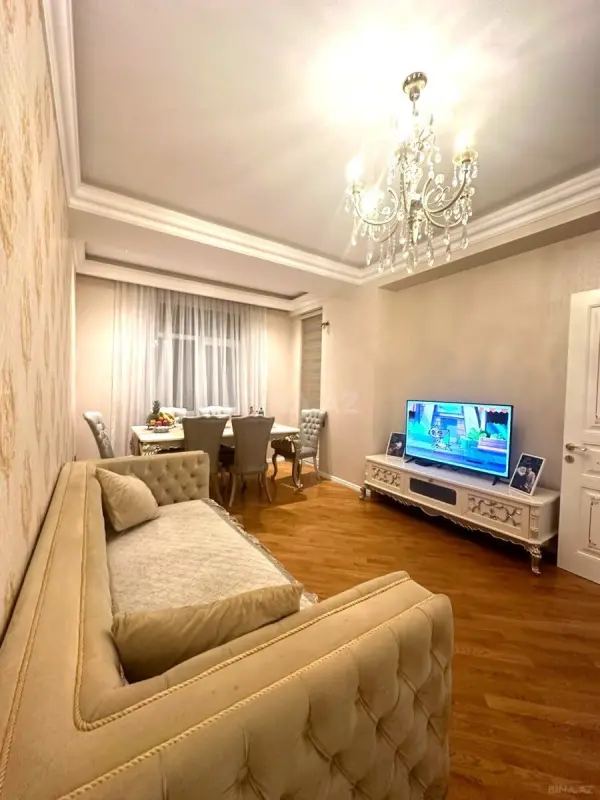 Satılır 2 otaqlı mənzil 87 m²