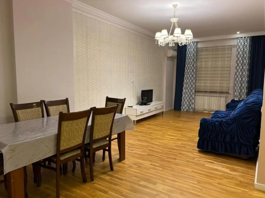 Satılır 3 otaqlı mənzil 115 m²