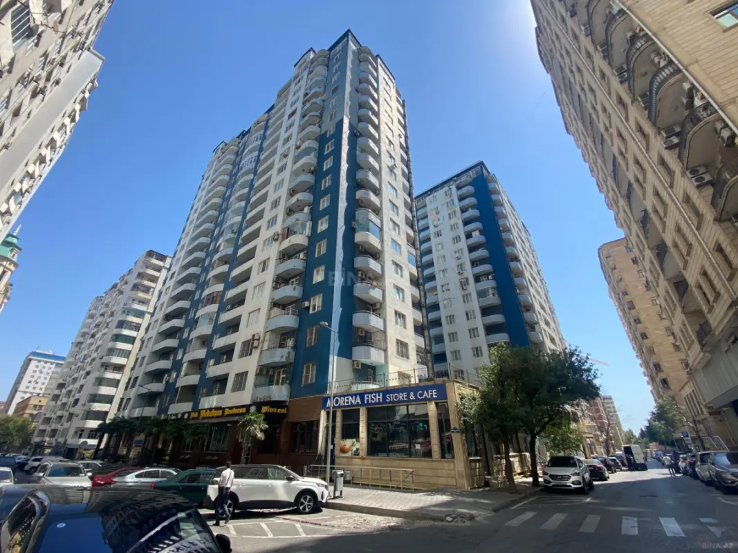 Satılır 4 otaqlı mənzil 167 m²