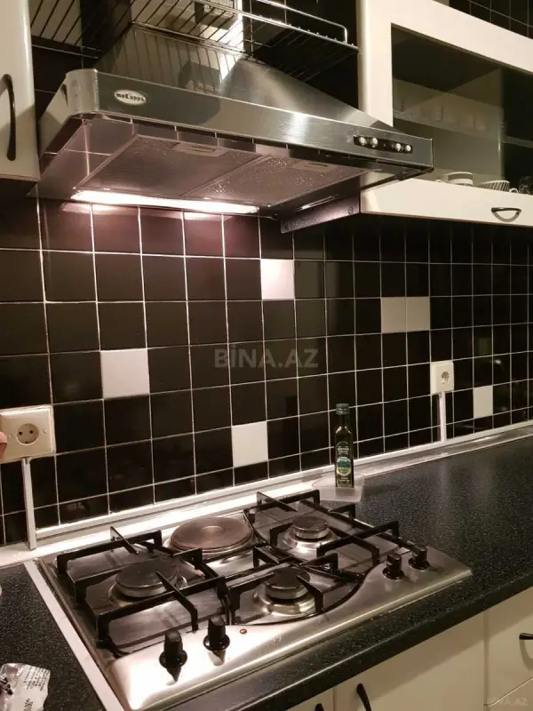 Satılır 4 otaqlı mənzil 106 m²