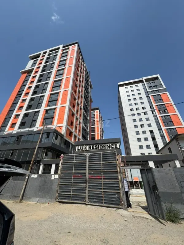Satılır 3 otaqlı mənzil 124.7 m²