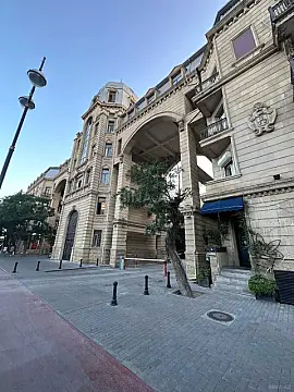 Satılır 3 otaqlı mənzil 100 m² — Bakı, Sahil qəs. 3 otaq 100.00 m²