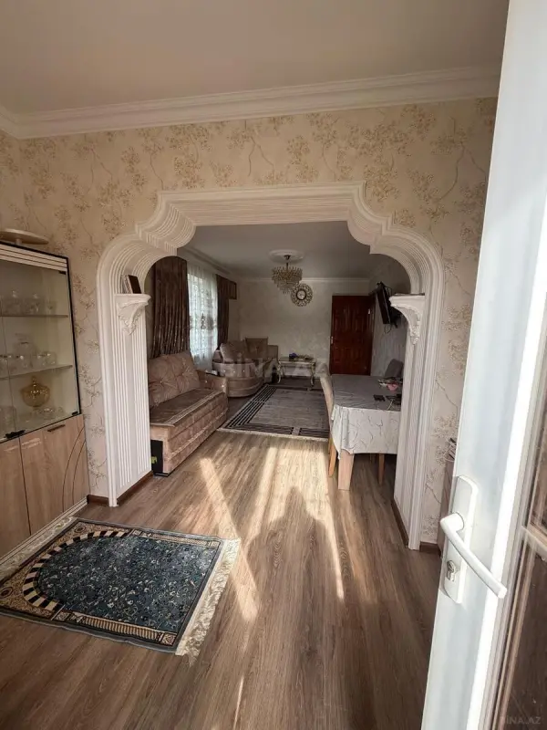 Satılır 4 otaqlı mənzil 100 m²
