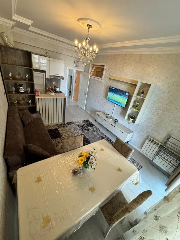 Kirayə verilir 2 otaqlı mənzil 42.5 m²