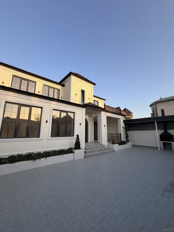Satılır 5 otaqlı həyət evi 250 m²