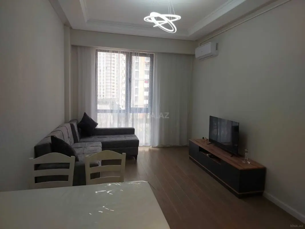 Kirayə verilir 2 otaqlı mənzil 60 m²