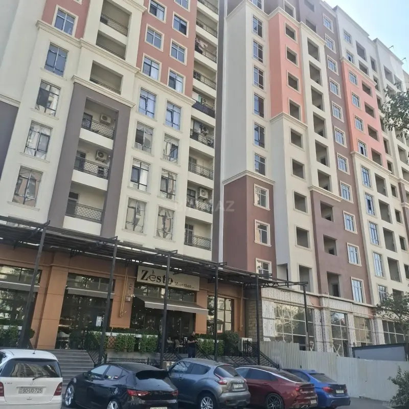 Satılır 2 otaqlı mənzil 70.2 m²