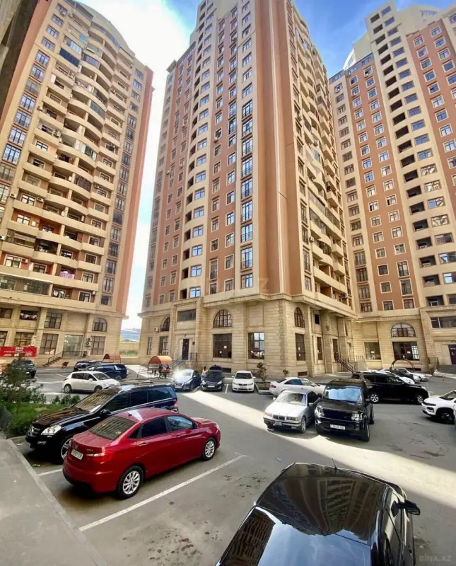 Satılır 3 otaqlı mənzil 150 m²